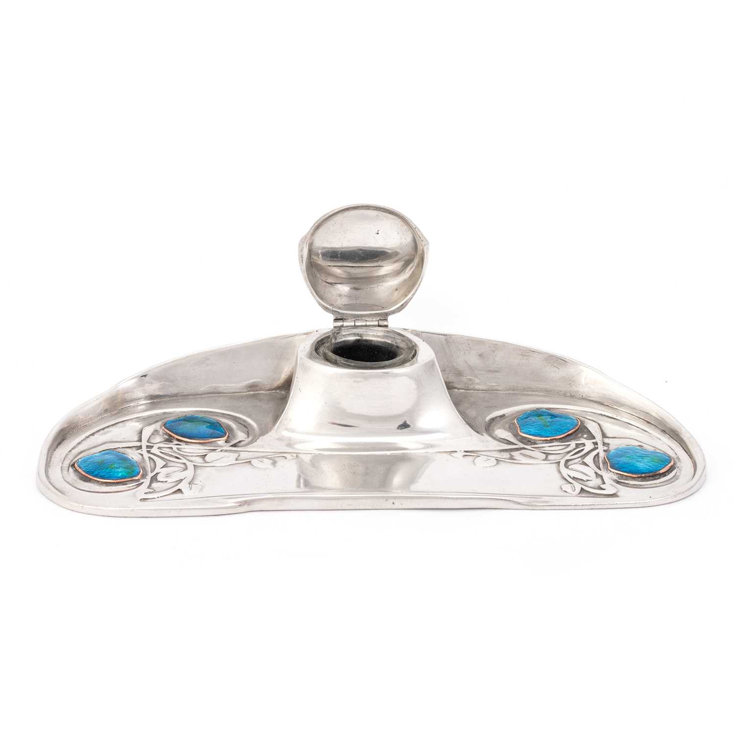 ARCHIBALD KNOX (1864-1933) FOR LIBERTY & CO, A TUDRIC PEWTER AND ENAMEL INKWELL - Image 2 of 4