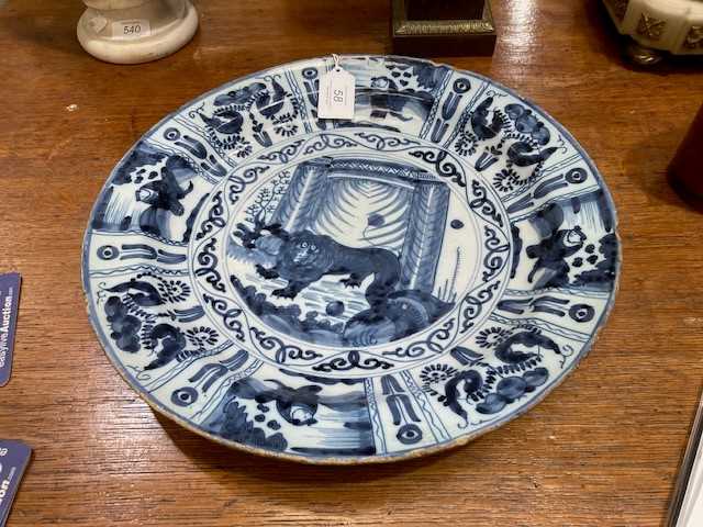 A DUTCH DELFT BLUE AND WHITE DISH, 18TH CENTURY - Image 5 of 6