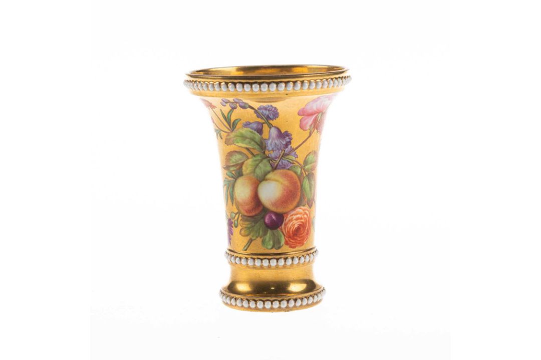 A SPODE BEADED MATCH POT, CIRCA 1815-20