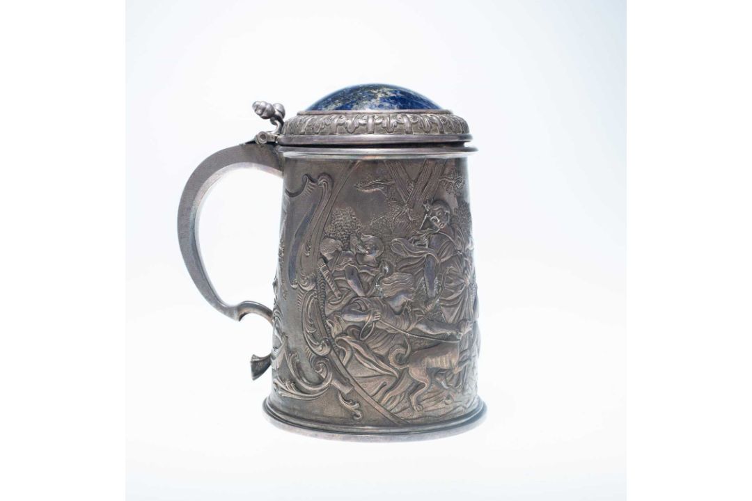 A 20TH CENTURY ITALIAN STERLING SILVER AND LAPIS LAZULI TANKARD - Image 3 of 3