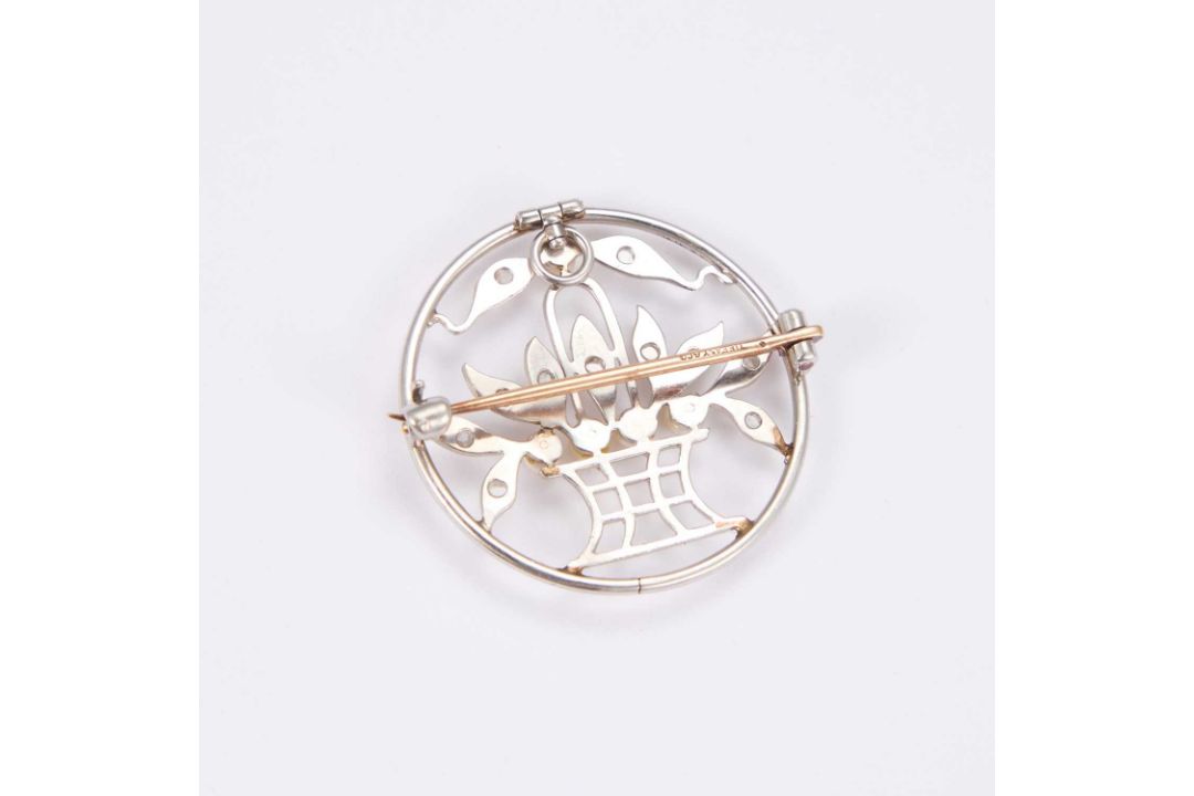 A SEED PEARL AND DIAMOND BROOCH - Image 2 of 2