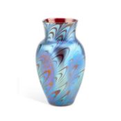AN ART NOUVEAU LOETZ IRIDESCENT GLASS VASE, CIRCA 1905