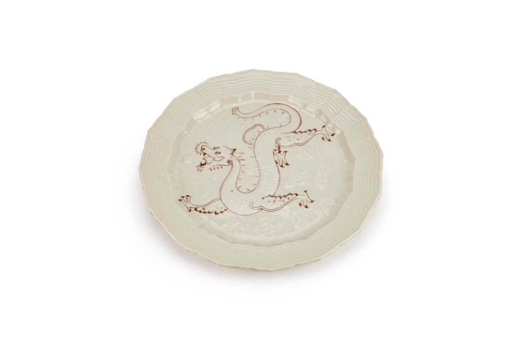 A RARE BELLEEK 'DRAGON' PLATE, 19TH CENTURY - Image 1 of 2