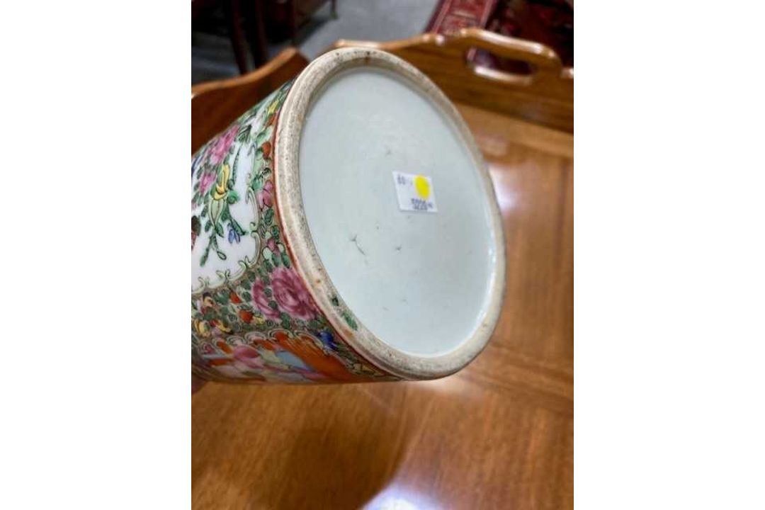 A CHINESE FAMILLE ROSE BRUSH POT, 19TH CENTURY - Image 5 of 8