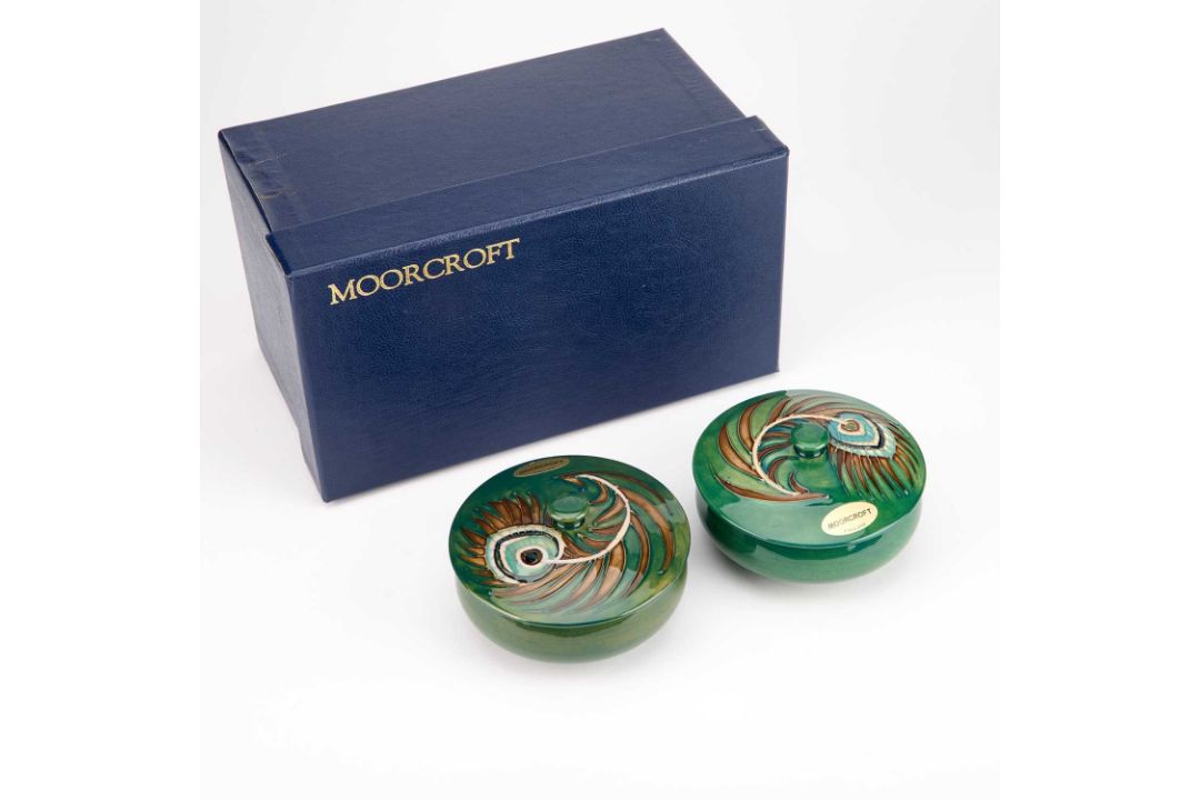 A PAIR OF MOORCROFT POTTERY POWDER BOWLS AND COVERS, DESIGNED BY SALLY TUFFIN FOR LIBERTY & CO - Image 2 of 6