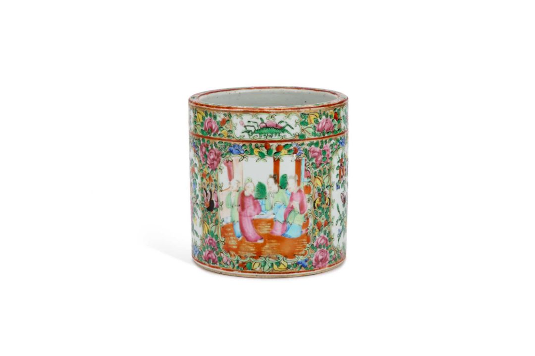 A CHINESE FAMILLE ROSE BRUSH POT, 19TH CENTURY - Image 1 of 8