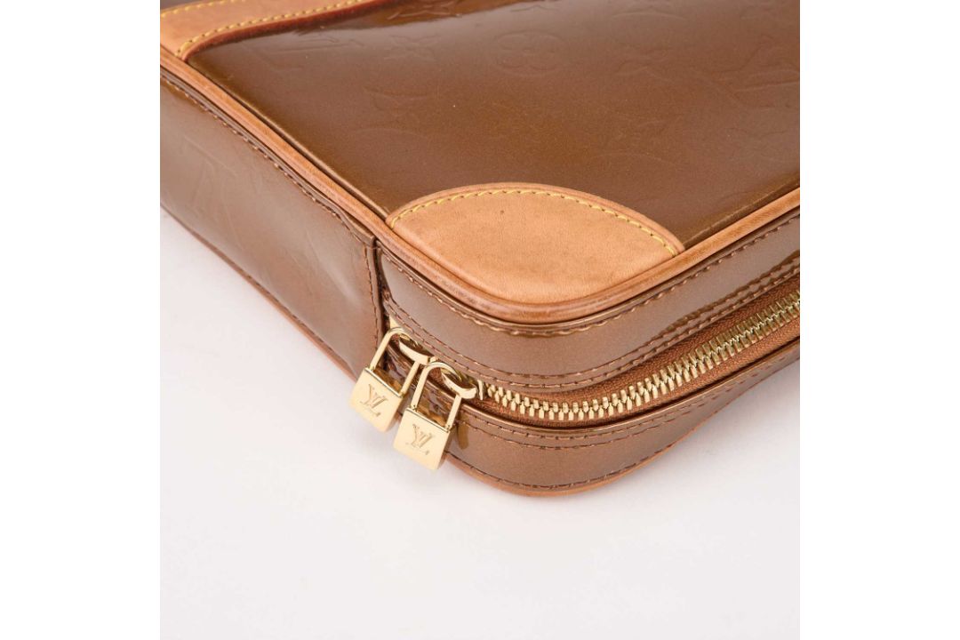 A LOUIS VUITTON BRONZE MONOGRAM VERNIS VANDAM BRIEFCASE - Image 5 of 5