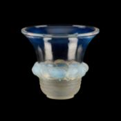RENÉ LALIQUE (FRENCH, 1860-1945), 'PIRIAC', A VASE, DESIGNED 1930