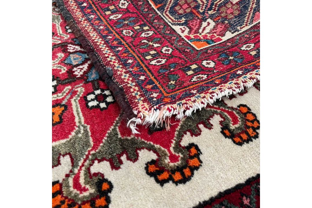 A PERSIAN TAFRESH RUG, CIRCA 1960 - Image 2 of 2