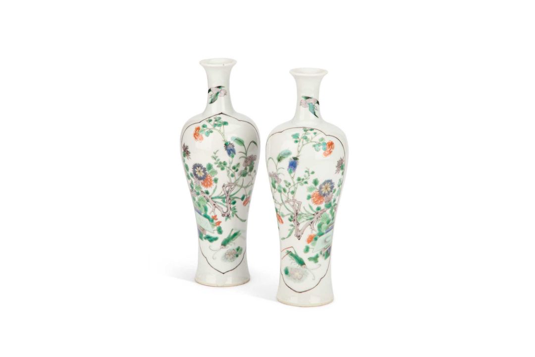 A PAIR OF CHINESE FAMILLE VERTE VASES, CIRCA 1900 - Image 1 of 7
