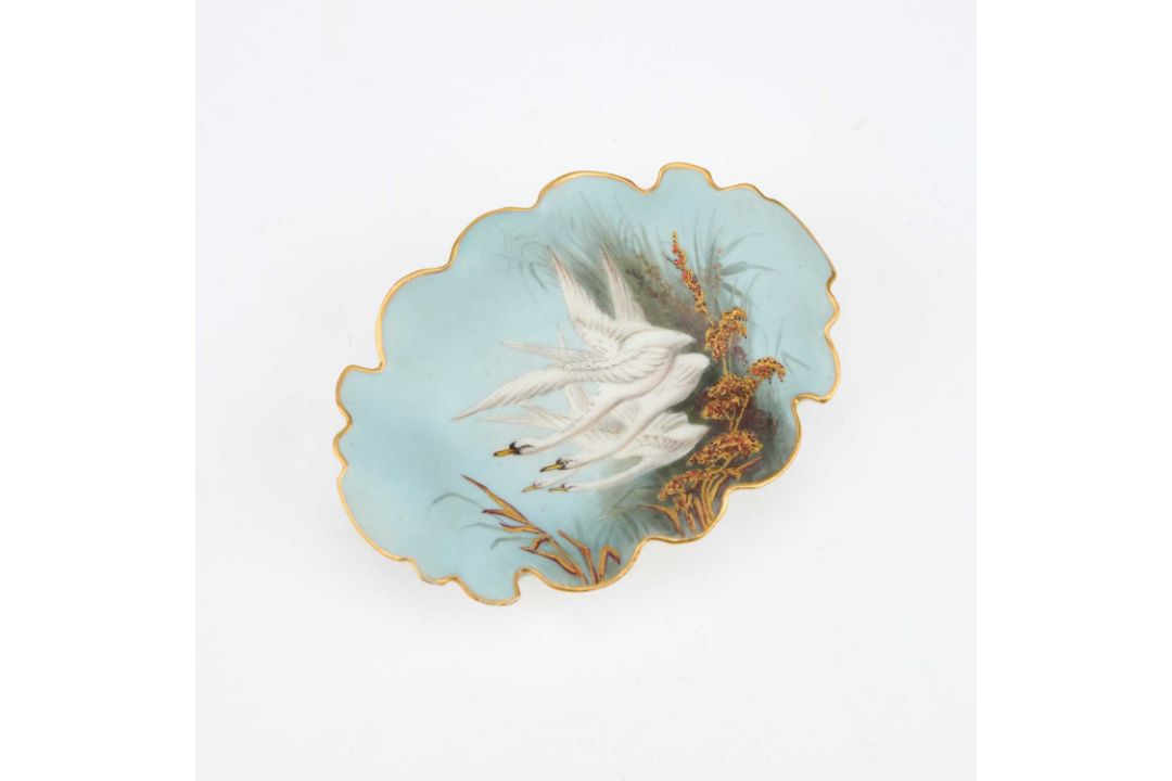 A ROYAL WORCESTER PIN TRAY BY CHARLES BALDWYN - Image 3 of 4