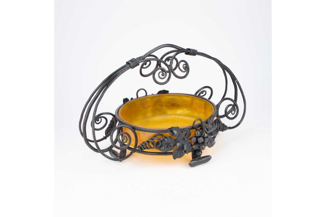 A MULLER FRÈRES GLASS BOWL IN AN IRONWORK STAND - Image 3 of 3