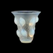 RENÉ LALIQUE (FRENCH, 1860-1945), 'SAINT-FRANÇOIS', A VASE, DESIGNED 1930