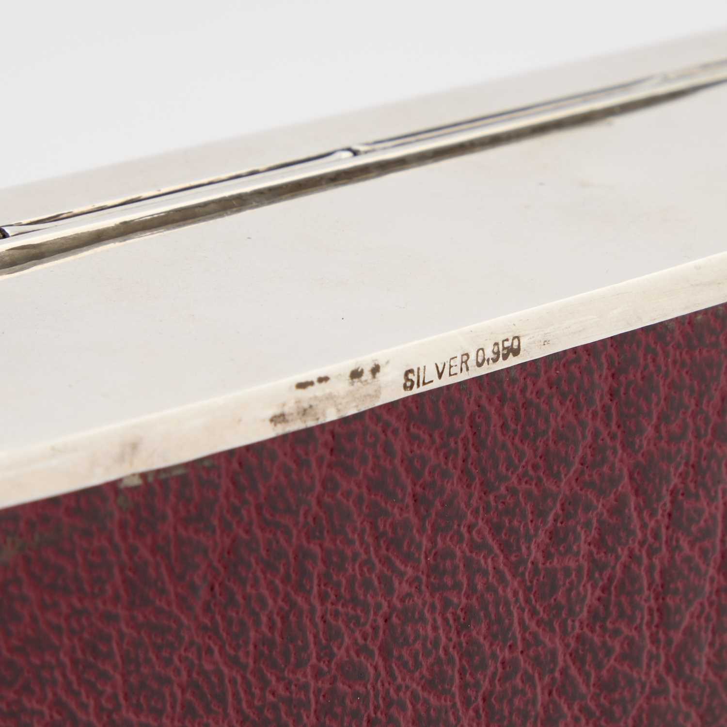 AN EARLY 20TH CENTURY JAPANESE SILVER AND MIXED METALS CIGAR BOX - Image 4 of 4