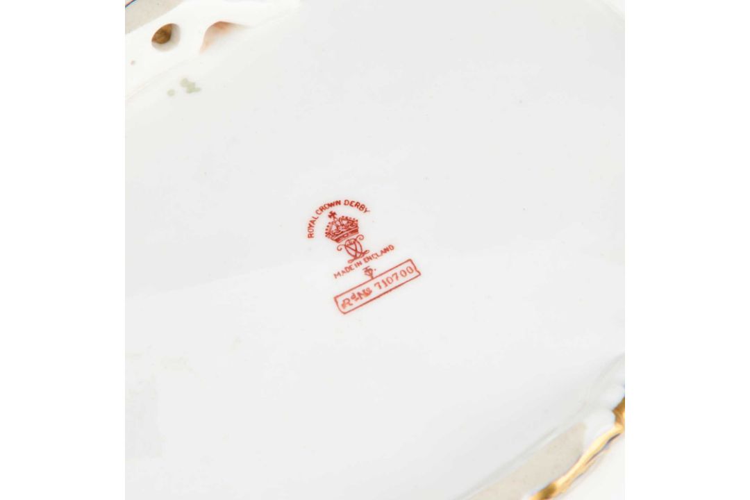 A ROYAL CROWN DERBY IMARI DISH - Image 5 of 5