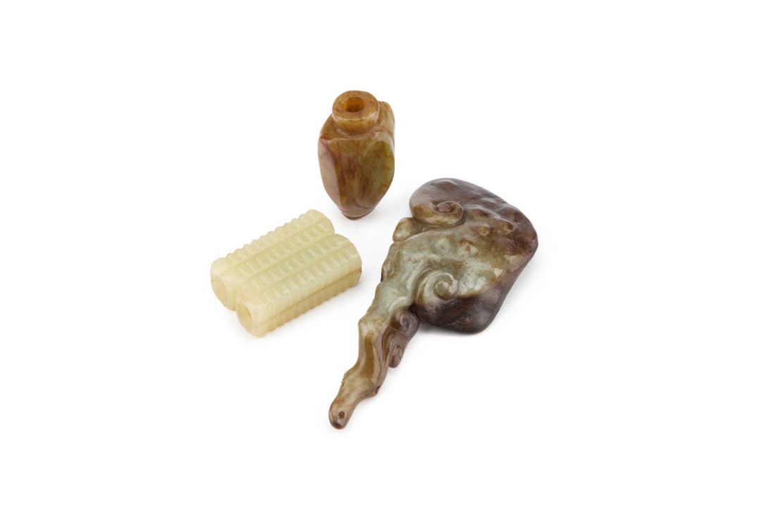 THREE PIECES OF CHINESE JADE - Image 1 of 11