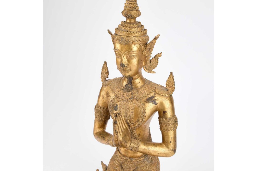 A THAI GILT-METAL FIGURE OF A KNEELING THEPPHANOM - Image 2 of 3