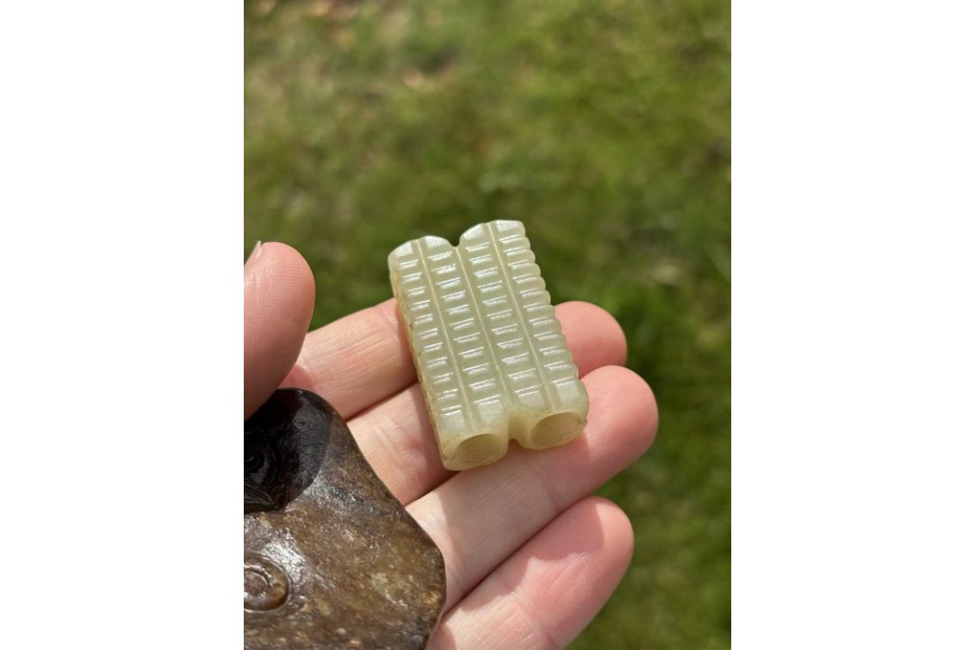 THREE PIECES OF CHINESE JADE - Image 9 of 11