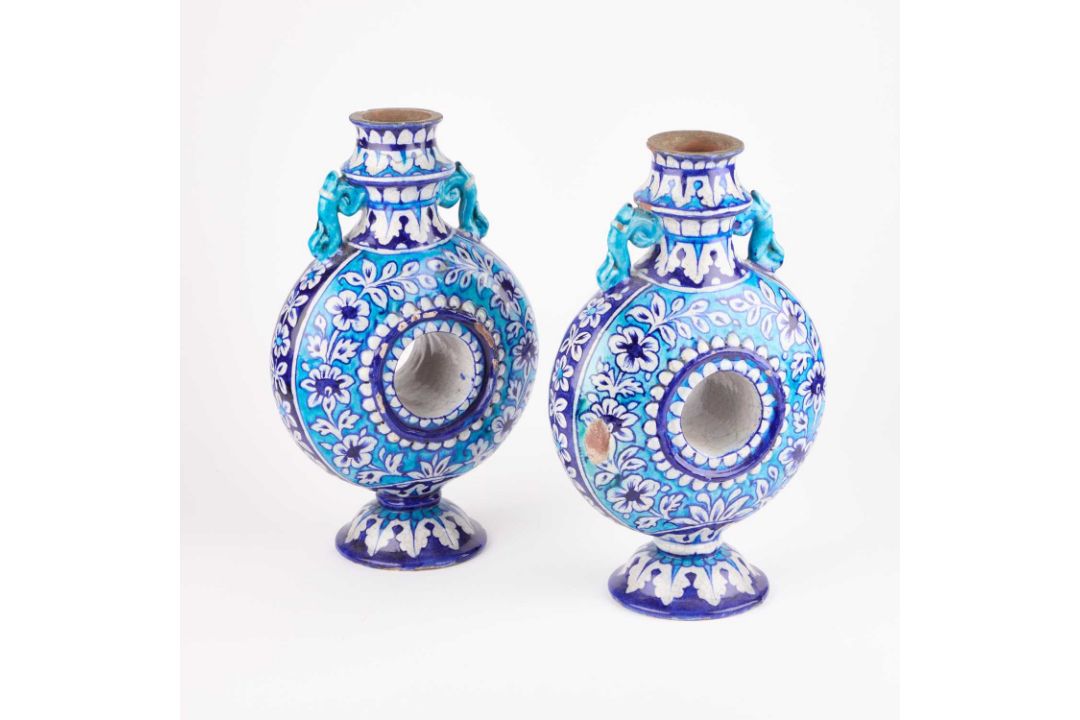 BOMBAY SCHOOL OF ARTS: A PAIR OF POTTERY FLASKS IN THE MULTAN STYLE, INDIA, CIRCA 1880 - Image 2 of 4