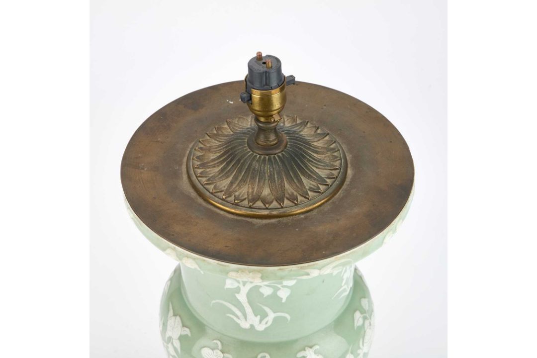 A 19TH CENTURY CHINESE GU VASE - Image 3 of 4