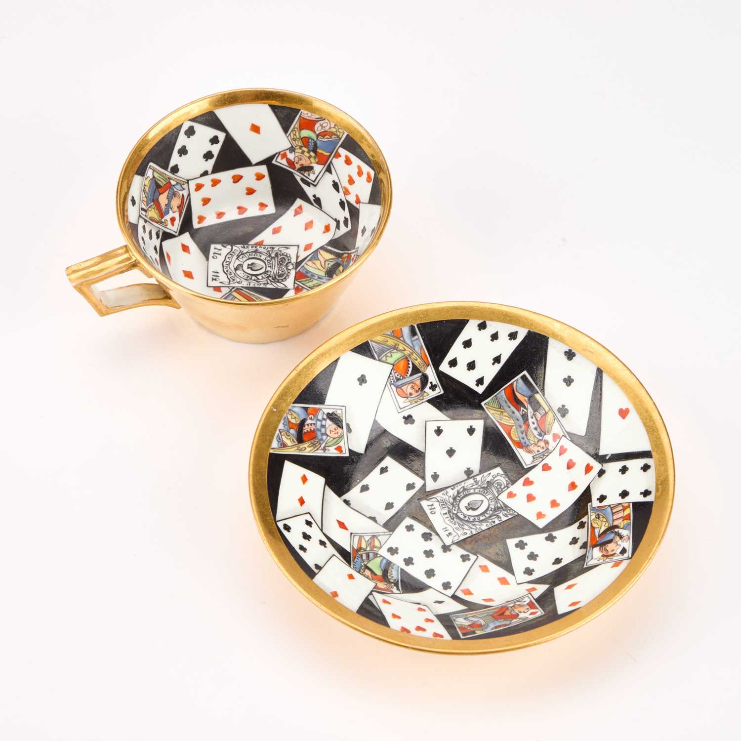 A RARE DERBY TROMPE L'OEIL 'PLAYING CARDS' CUP AND SAUCER, CIRCA 1815 - Image 2 of 7