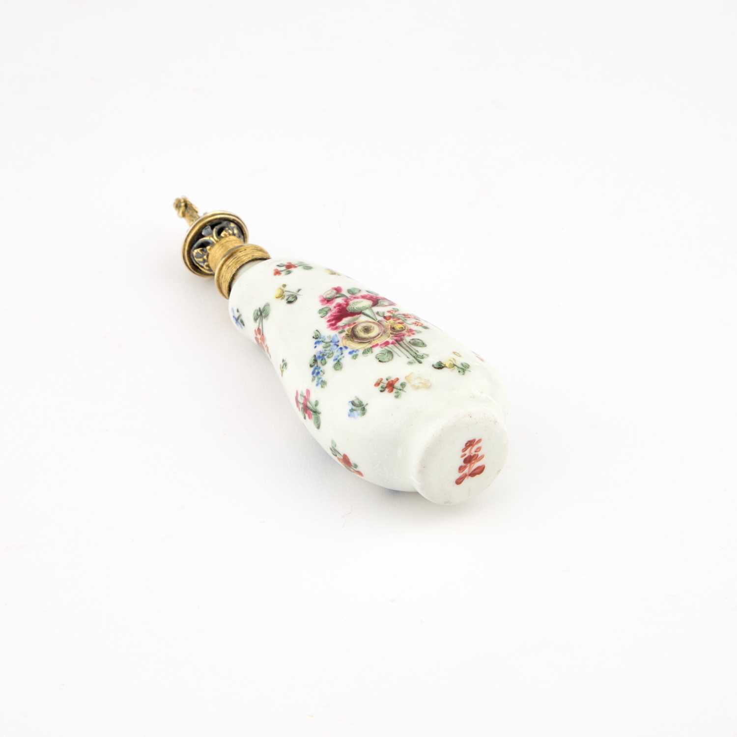 AN 18TH CENTURY ENAMEL SCENT FLASK - Image 3 of 4