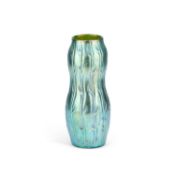 AN EARLY 20TH CENTURY LOETZ VASE