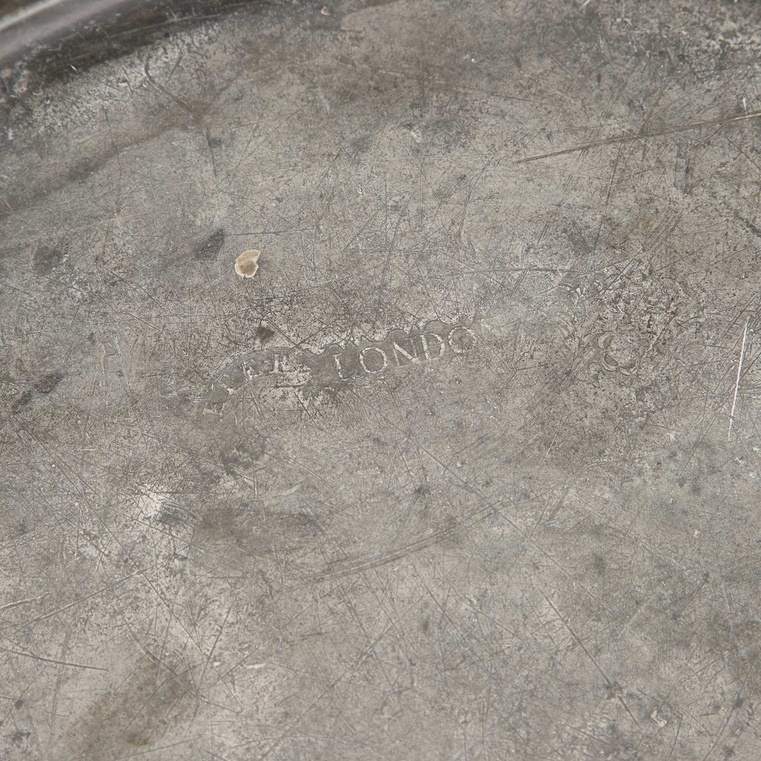 THREE ENGLISH PEWTER CHARGERS, CIRCA 1700 - Image 3 of 5