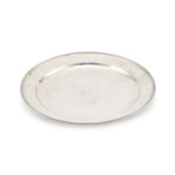 A LARGE EARLY 19TH CENTURY RUSSIAN SILVER CHARGER