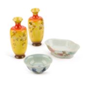 A PAIR OF JAPANESE VASES, EARLY 20TH CENTURY