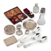 A MIXED LOT OF SILVER AND PLATE