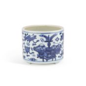 A CHINESE BLUE AND WHITE BRUSH POT, BITONG