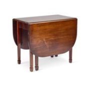 A GEORGIAN STYLE MAHOGANY GATELEG DINING TABLE