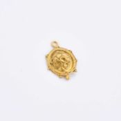 A HELLENISTIC GREEK GOLD PENDANT