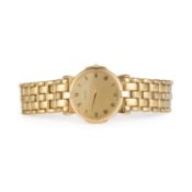 A GENTS GOLD PLATED GUCCI BRACELET WATCH