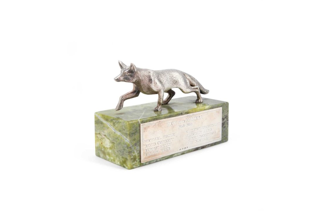 AN UNMARKED CAST MODEL OF A FOX - Image 1 of 2