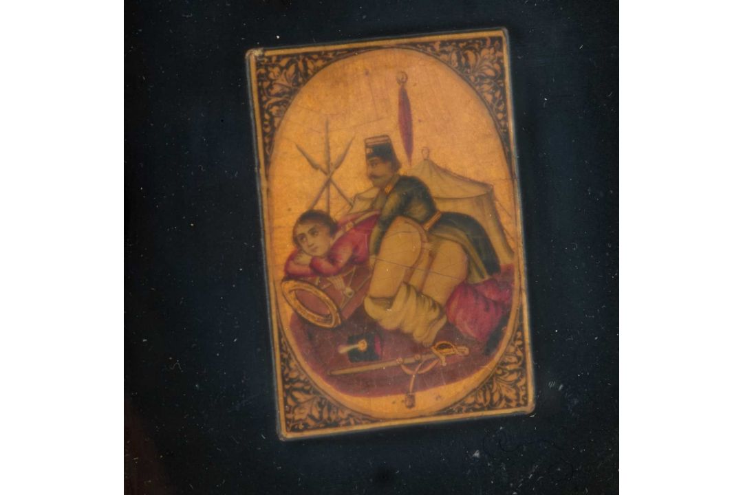 A PAIR OF LACQUER PLAYING CARDS DEPICTING FIGURES IN EROTIC EMBRACES, QAJAR, PERSIA, 19TH CENTURY - Image 2 of 4