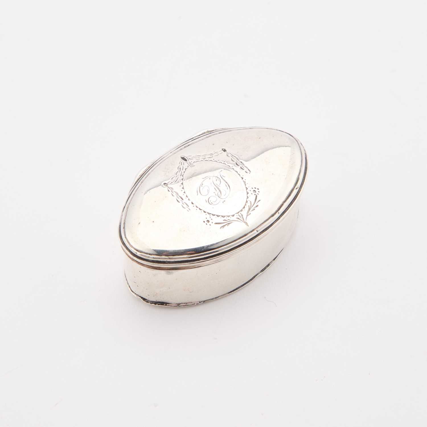 A GEORGE III SILVER NUTMEG GRATER - Image 2 of 4