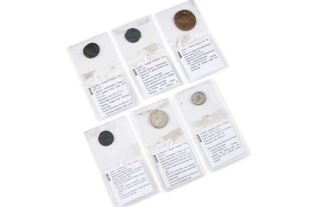 A GROUP OF ANCIENT ROMAN COINAGE