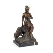 A BRONZE FIGURE OF A LADY