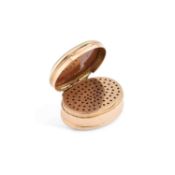 A 19TH CENTURY GOLD AND GOLDSTONE VINAIGRETTE