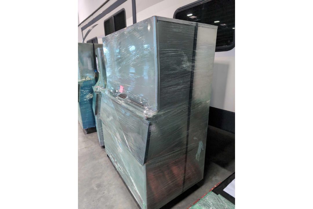 Hoshizaki commercial ice machine km-1301srh cube working when removed from service - Image 6 of 6