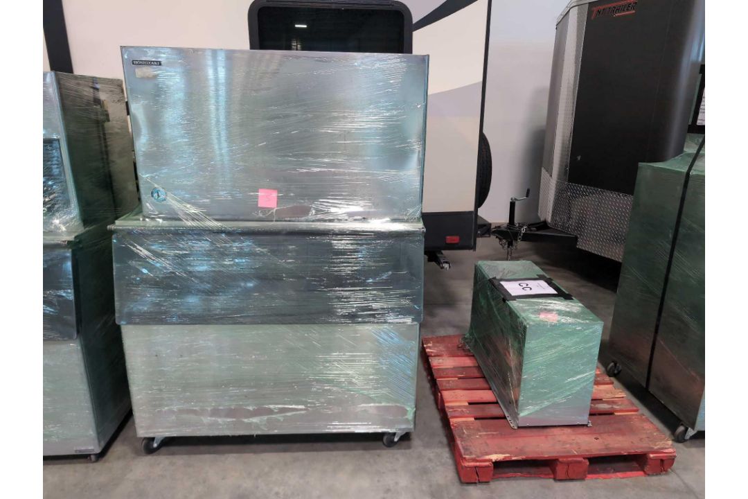 Hoshizaki commercial ice machine km-1301srh cube working when removed from service - Image 1 of 6