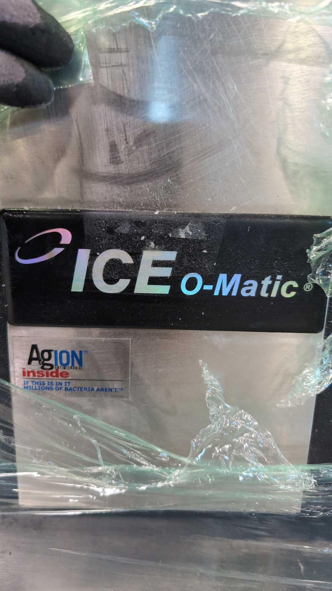 Ice o matic Commercial ice machineModel ICE 1406fr2 cube ice working when removed from service - Image 9 of 12