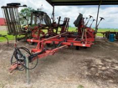 Case IH 4300 Field Cultivator