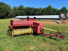 New Holland 320 Small Square Baler