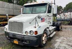 2001 Freightliner Cab and Chassis