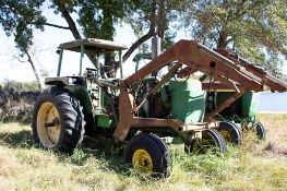 John Deere 4430