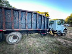 2000 International 4700 DT466