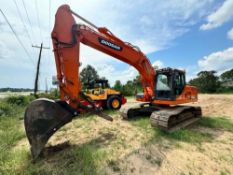 2015 Doosan DX225LC-3 Excavator with Bucket and Thumb